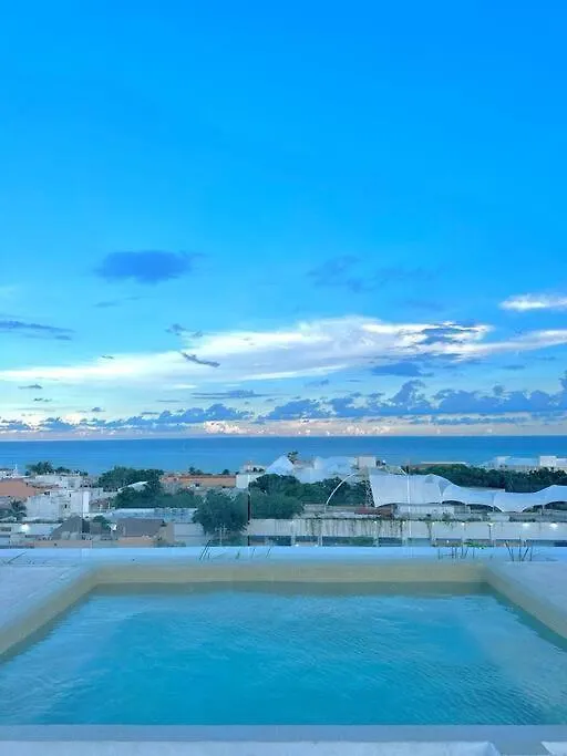 Comfortable Condo W/ City Views Rooftop Pool & Gym - 319 Musa Playa del Carmen Appartamento